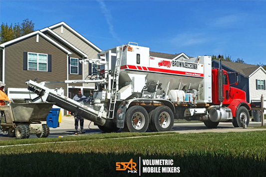 Starmix 750 L high-performance industrial volumetric mixer - full side view